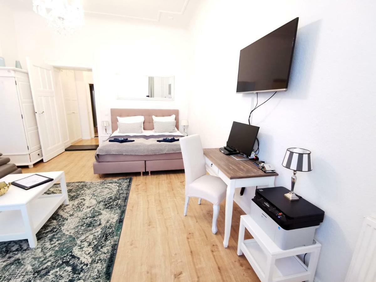 Kvh By Rockchair Apartments L Superhost Status L Boxspringbett Am Schloss Charlottenburg Welcomes You! برلين المظهر الخارجي الصورة